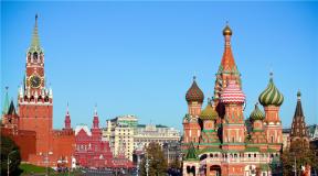 Who built the St. Basil's Cathedral?
