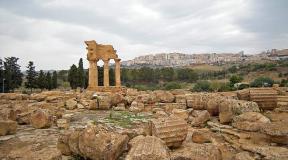 Valley of the Temples in Agrigento: map, history and highlights
