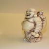 Dumnezeu gras.  Catalog Netsuke.  tipuri, descriere și semnificație a figurinelor.  Ce aduce Hotei oamenilor